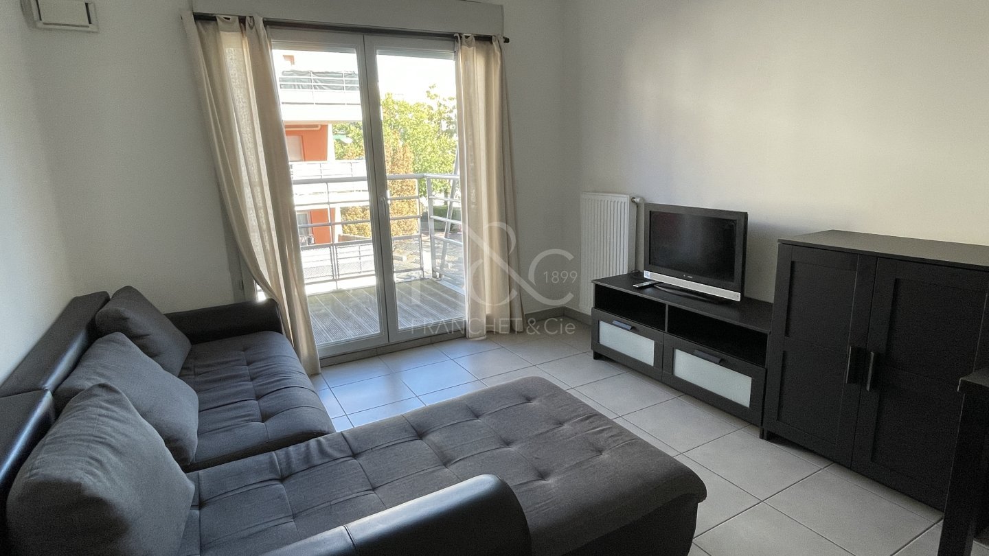 APPARTEMENT T2 A LOUER - PIERRE BENITE - 34.66 m2 - 785�&euro; charges comprises par mois