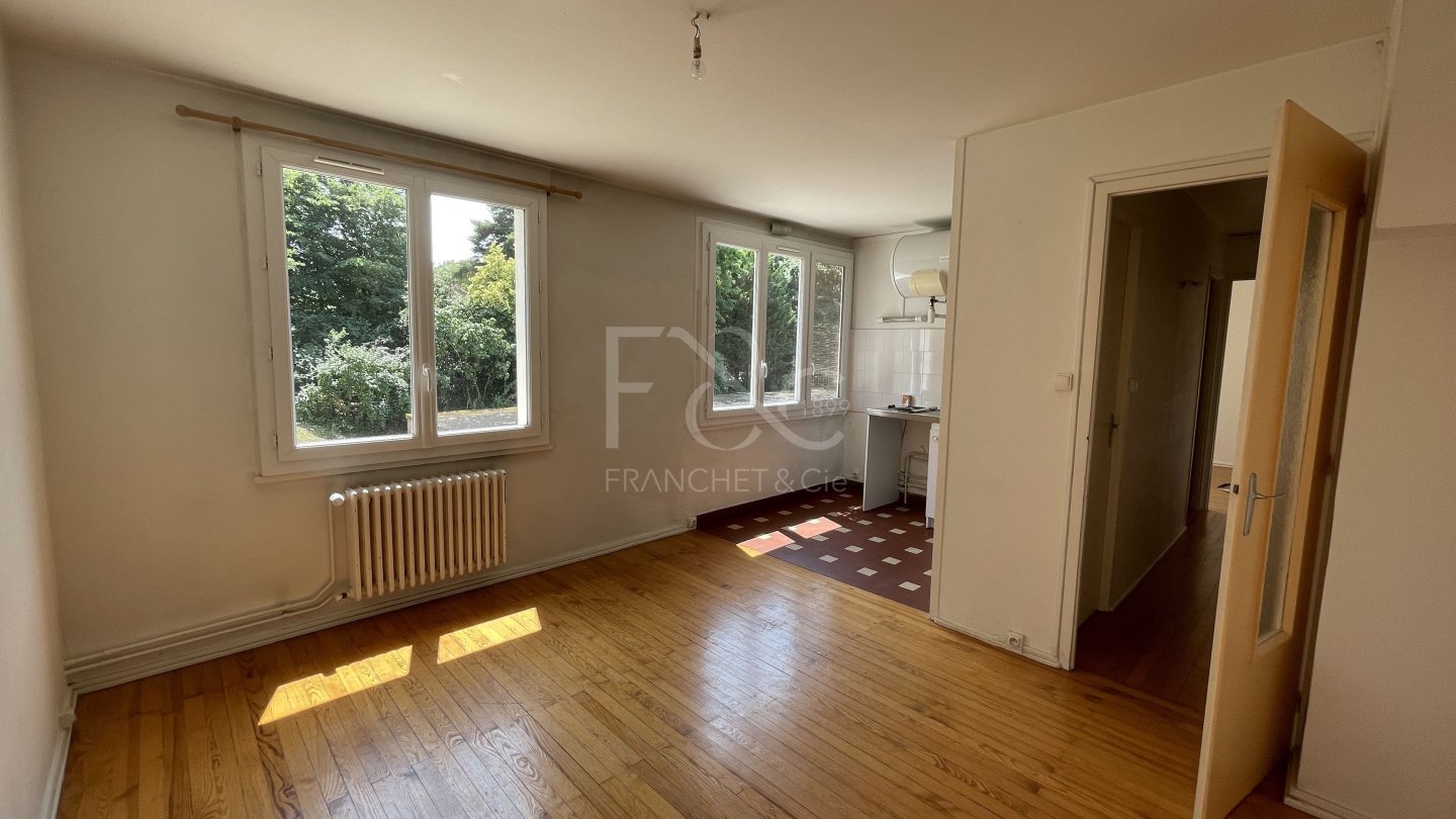 APPARTEMENT T2 A LOUER - TASSIN LA DEMI LUNE - 36.36 m2 - 610 &euro; charges comprises par mois