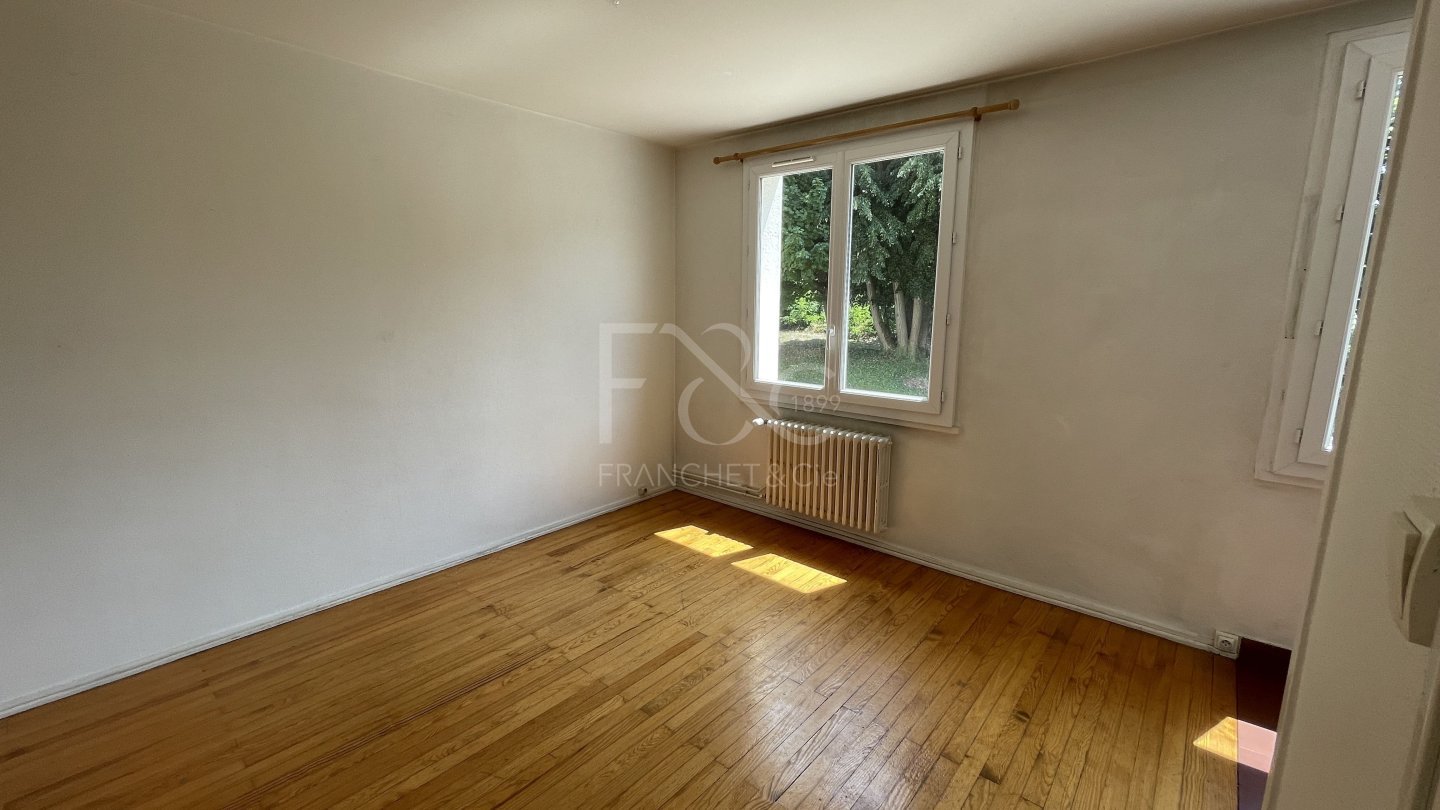 APPARTEMENT T2 A LOUER - TASSIN LA DEMI LUNE - 36.36 m2 - 610 &euro; charges comprises par mois