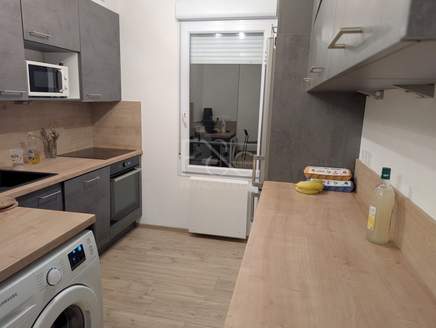 APPARTEMENT T2 A LOUER - TASSIN LA DEMI LUNE - 39.19 m2 - 720�&euro; charges comprises par mois