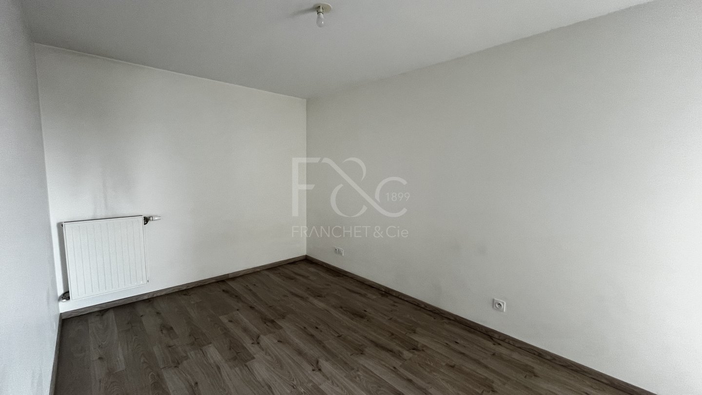 APPARTEMENT T2 A LOUER - VILLEURBANNE - 42.9 m2 - 757 &euro; charges comprises par mois