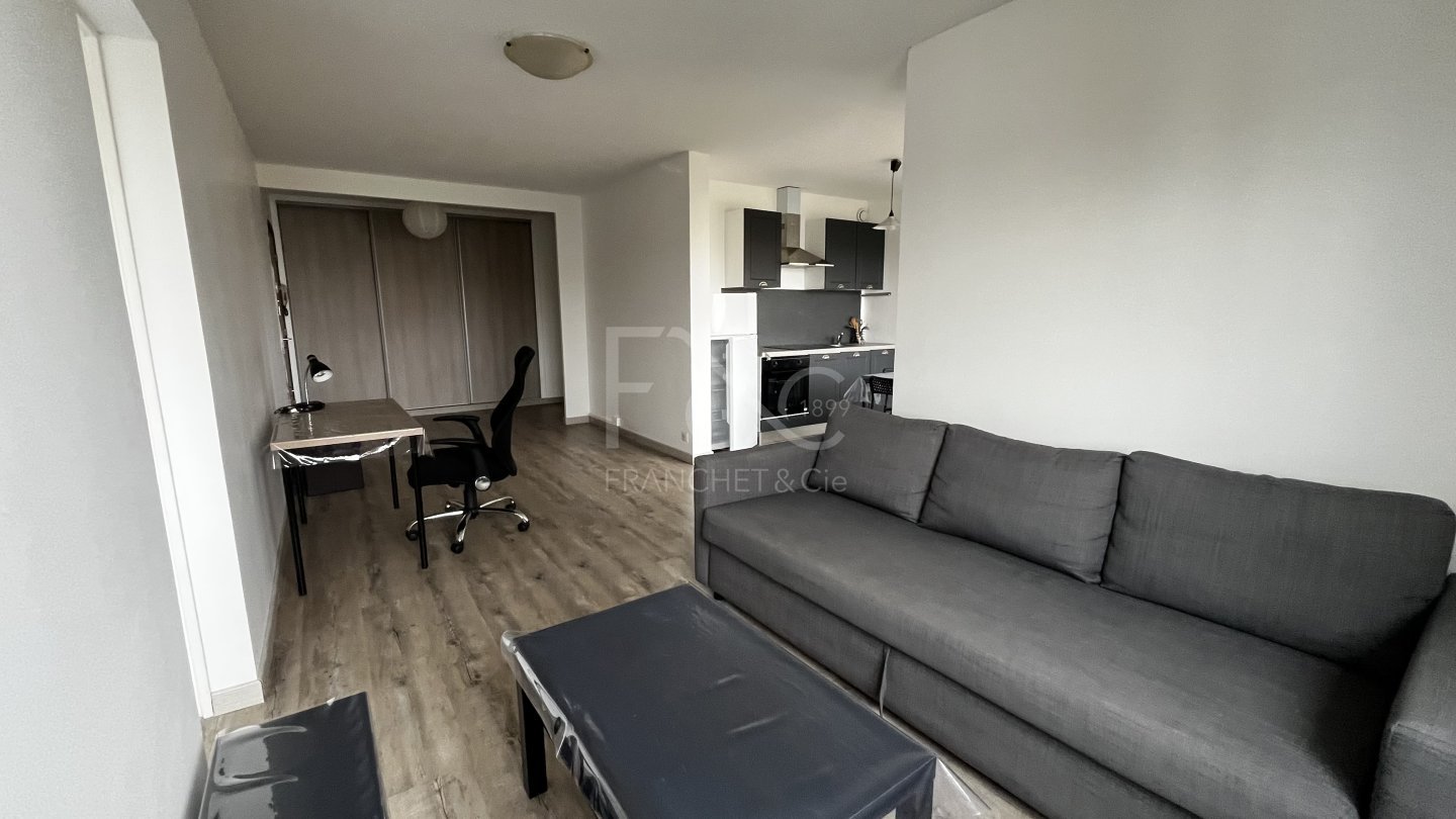 APPARTEMENT T2 A LOUER - VILLEURBANNE - 50.38 m2 - 970€ charges comprises par mois
