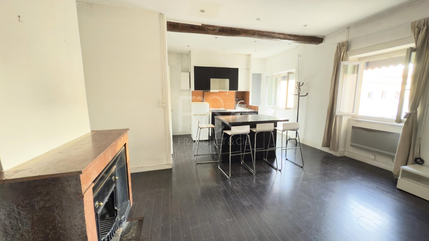 appartement T2 42 m2 - LYON 2EME ARRONDISSEMENT - 42.85 m2 - VENDU