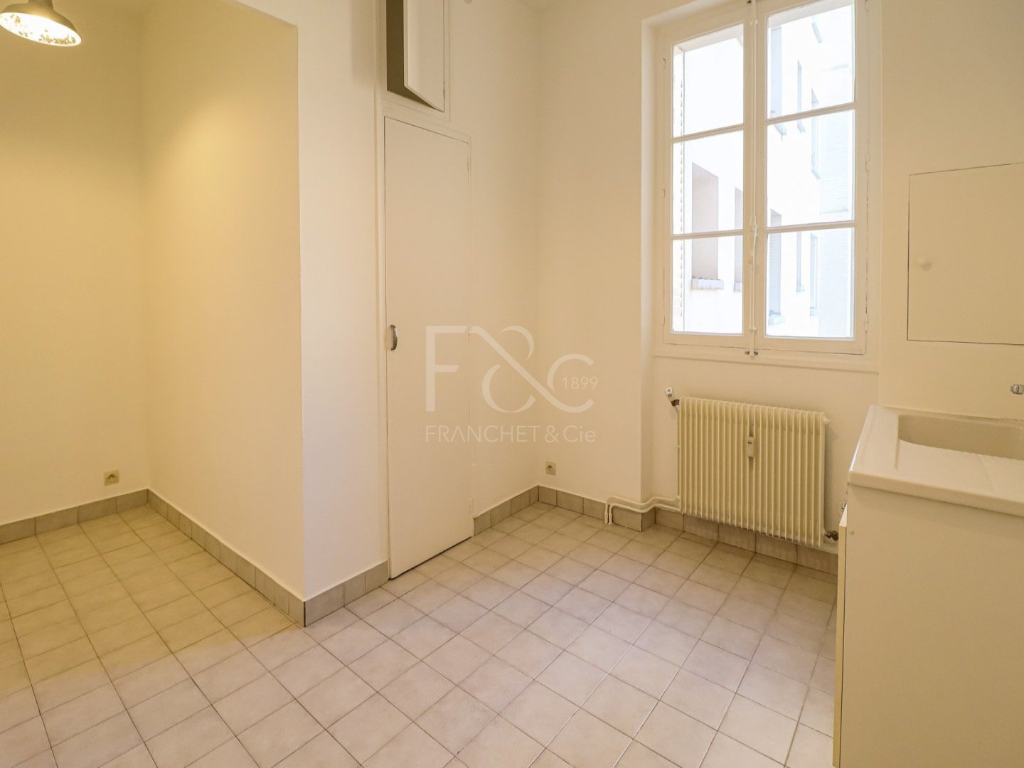 Appartement de type 2 de 61 m A VENDRE - LYON 6EME ARRONDISSEMENT - 60,67 m2 - 329000 €