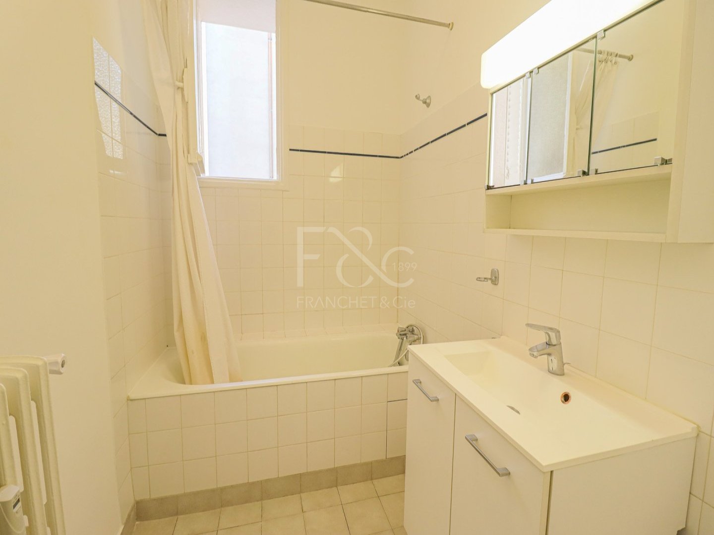 Appartement de type 2 de 61 m A VENDRE - LYON 6EME ARRONDISSEMENT - 60,67 m2 - 329000 €