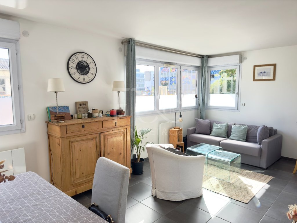 APPARTEMENT T2 A VENDRE - LYON 7EME ARRONDISSEMENT - 52,5 m2 - 265000 €