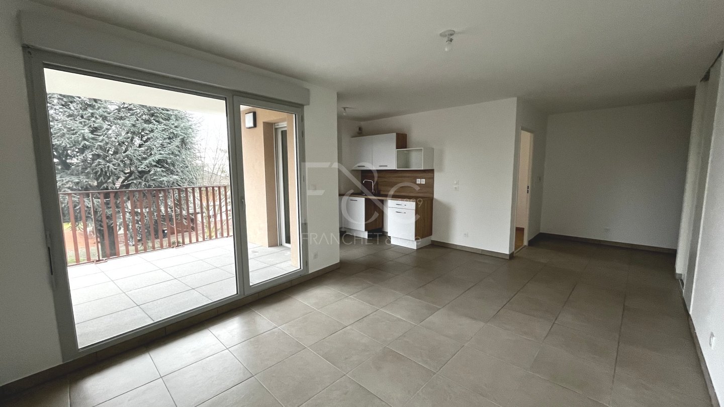 APPARTEMENT T3 A LOUER - BRON - 66.2 m2 - 847�&euro; charges comprises par mois