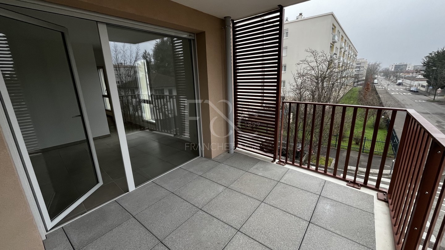 APPARTEMENT T3 A LOUER - BRON - 66.2 m2 - 847�&euro; charges comprises par mois