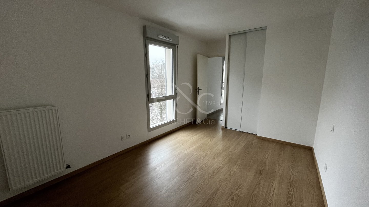 APPARTEMENT T3 A LOUER - BRON - 66.2 m2 - 847�&euro; charges comprises par mois