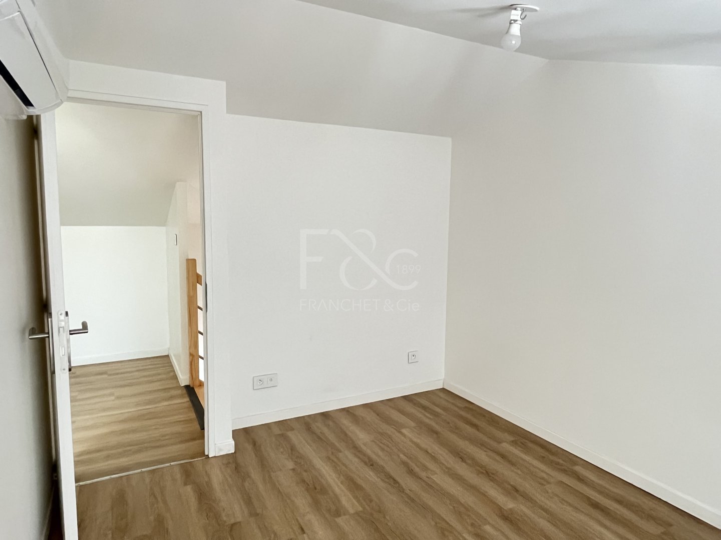 APPARTEMENT T3 A LOUER - CALUIRE ET CUIRE - 53.31 m2 - 822 &euro; charges comprises par mois