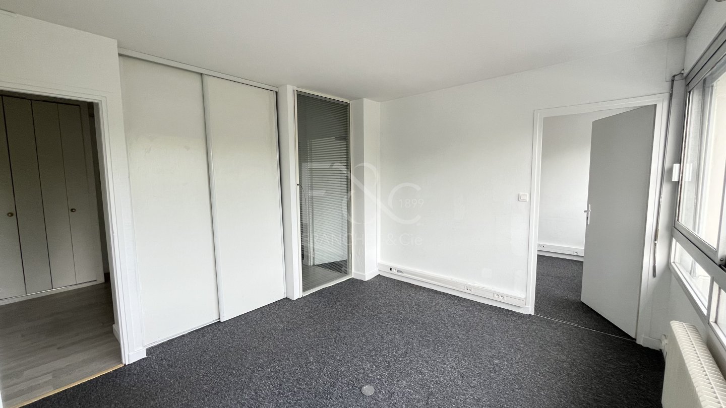 APPARTEMENT T3 A LOUER - CALUIRE ET CUIRE Margnolles Aristide-Briand - 55.53 m2 - 880 &euro; charges comprises par mois