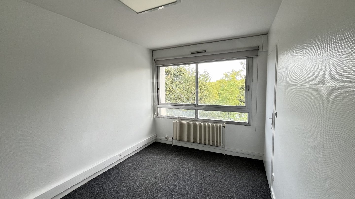 APPARTEMENT T3 A LOUER - CALUIRE ET CUIRE Margnolles Aristide-Briand - 55.53 m2 - 880 &euro; charges comprises par mois