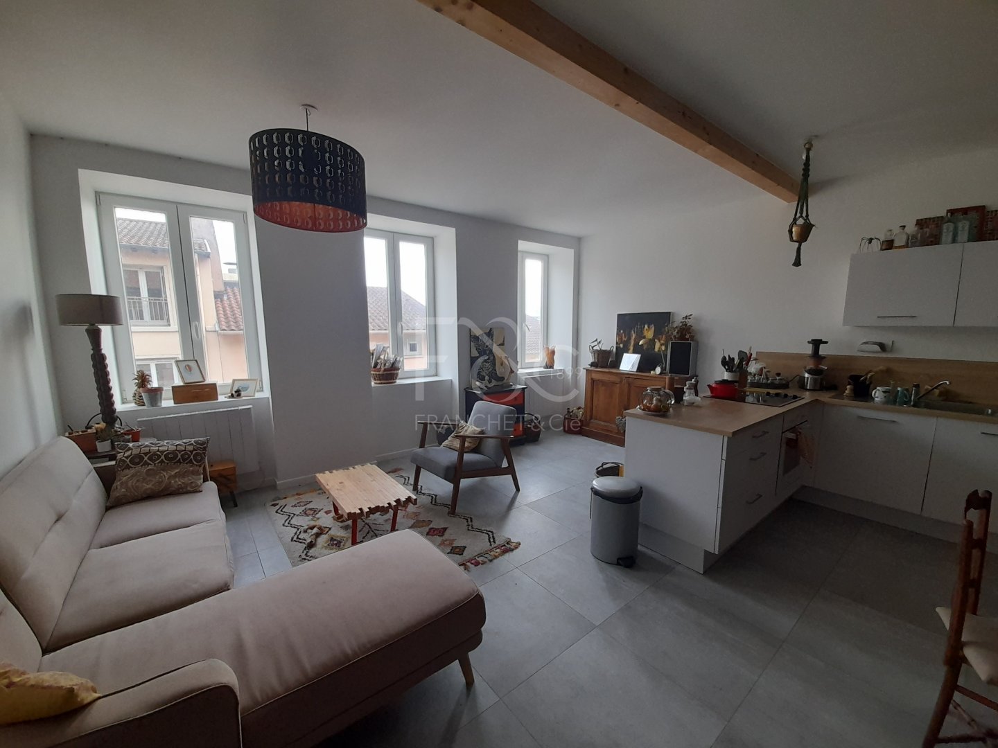 APPARTEMENT T3 A LOUER - CALUIRE ET CUIRE - 56.54 m2 - 950€ charges comprises par mois