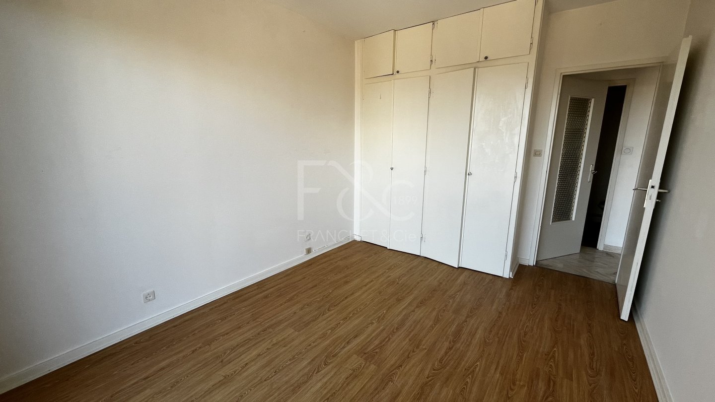 APPARTEMENT T3 A LOUER - ECULLY - 79.79 m2 - 1�160�&euro; charges comprises par mois