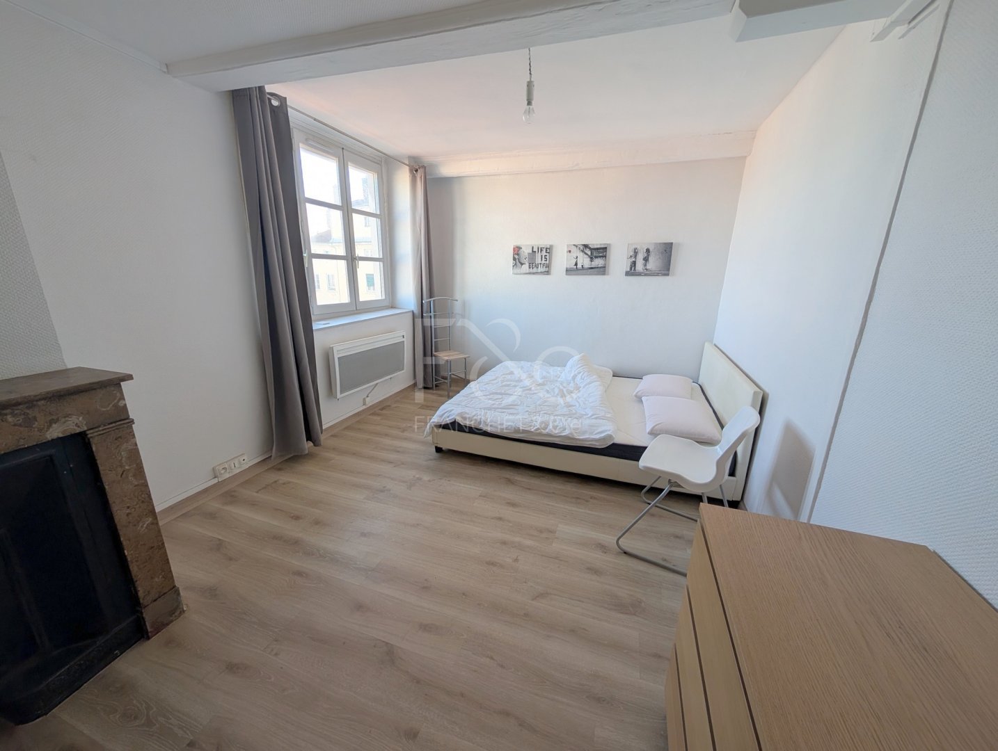 APPARTEMENT T3 A LOUER - LYON 2EME ARRONDISSEMENT - 67.91 m2 - 1 044 &euro; charges comprises par mois