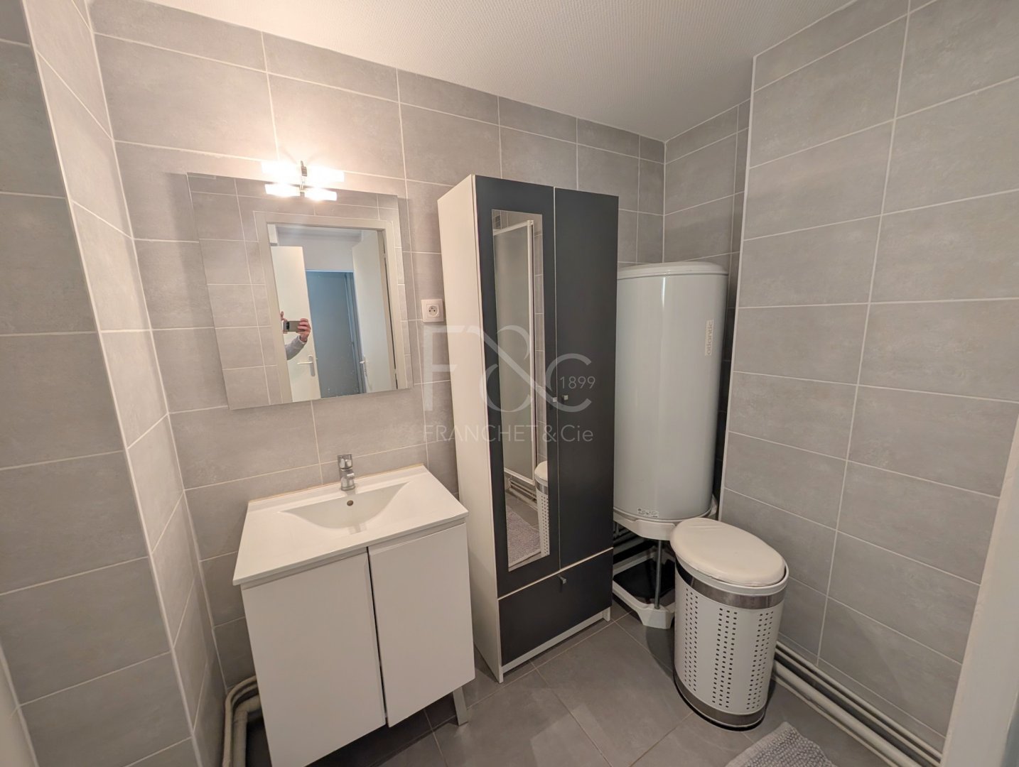 APPARTEMENT T3 A LOUER - LYON 2EME ARRONDISSEMENT - 67.91 m2 - 1 044 &euro; charges comprises par mois