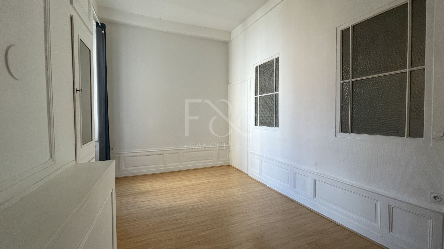 APPARTEMENT T3 A LOUER - LYON 2EME ARRONDISSEMENT - 90.92 m2 - 1�298�&euro; charges comprises par mois