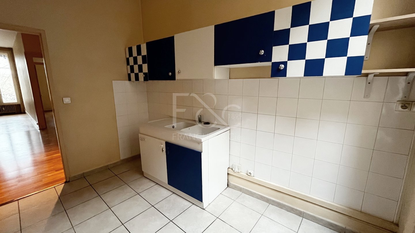 APPARTEMENT T3 A LOUER - LYON 2EME ARRONDISSEMENT - 86.5 m2 - 1�300�&euro; charges comprises par mois