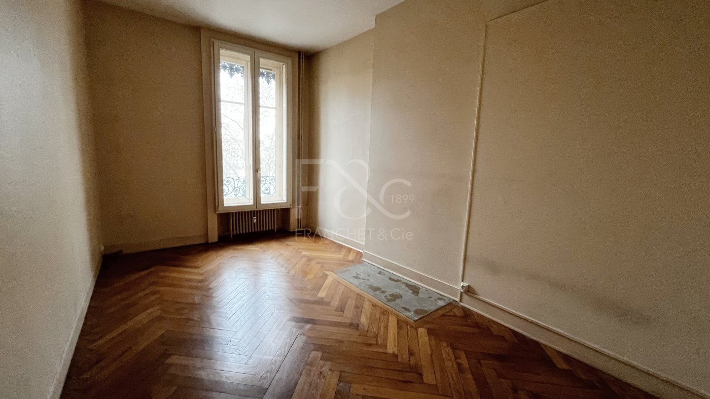 APPARTEMENT T3 A LOUER - LYON 2EME ARRONDISSEMENT - 86.5 m2 - 1�300�&euro; charges comprises par mois