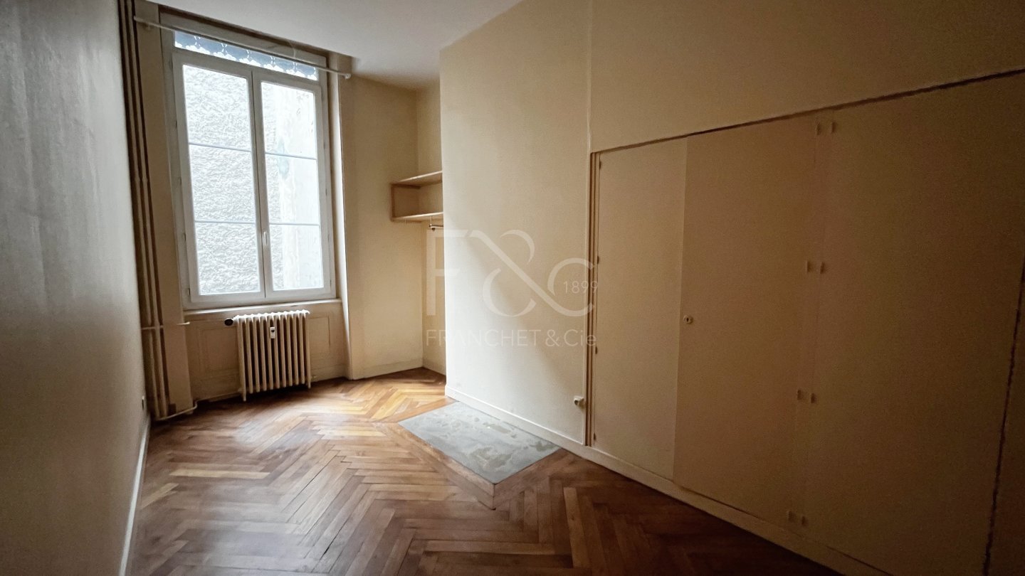 APPARTEMENT T3 A LOUER - LYON 2EME ARRONDISSEMENT - 86.5 m2 - 1�300�&euro; charges comprises par mois