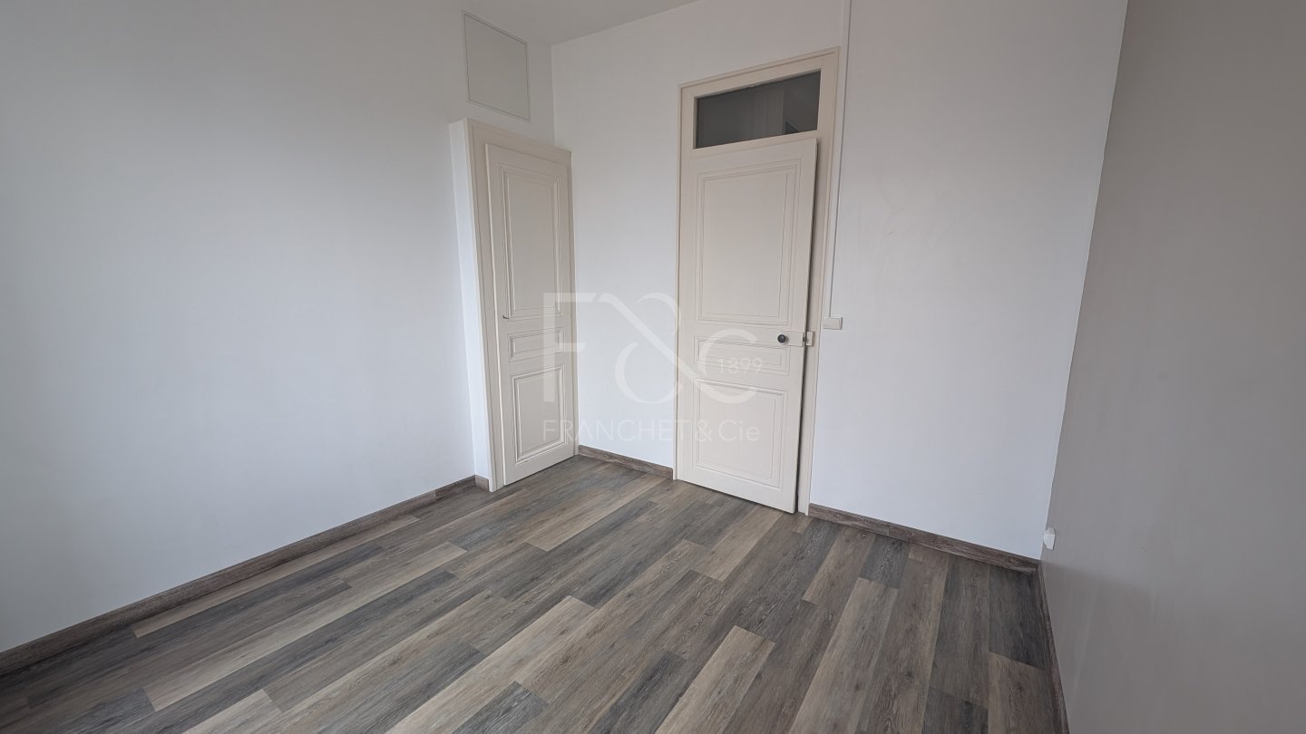 APPARTEMENT T3 A LOUER - LYON 3EME ARRONDISSEMENT - 66.61 m2 - 1 000 &euro; charges comprises par mois