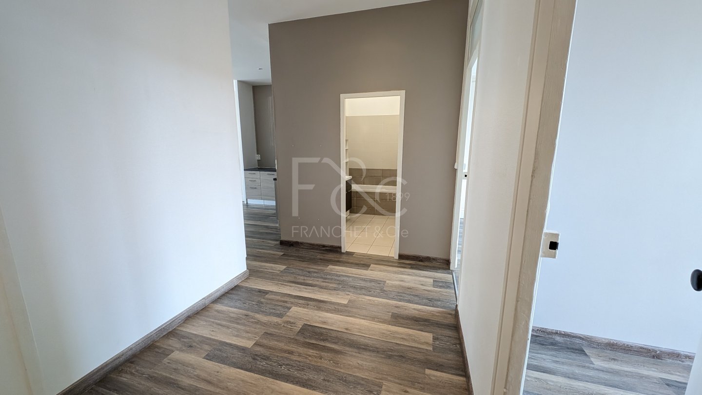 APPARTEMENT T3 A LOUER - LYON 3EME ARRONDISSEMENT - 66.61 m2 - 1 000 &euro; charges comprises par mois