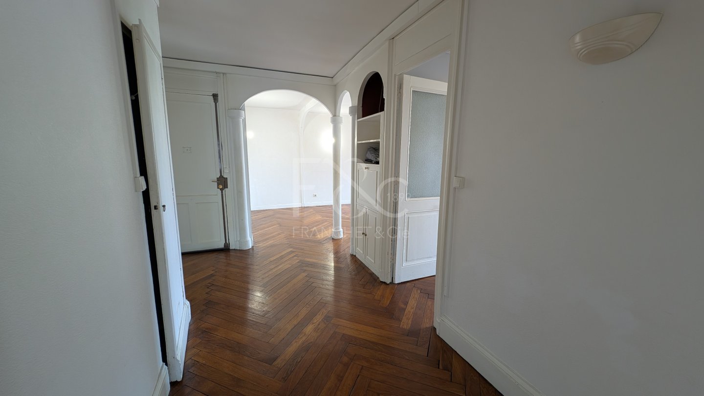APPARTEMENT T3 A LOUER - LYON 3EME ARRONDISSEMENT - 77.38 m2 - 1 104 &euro; charges comprises par mois