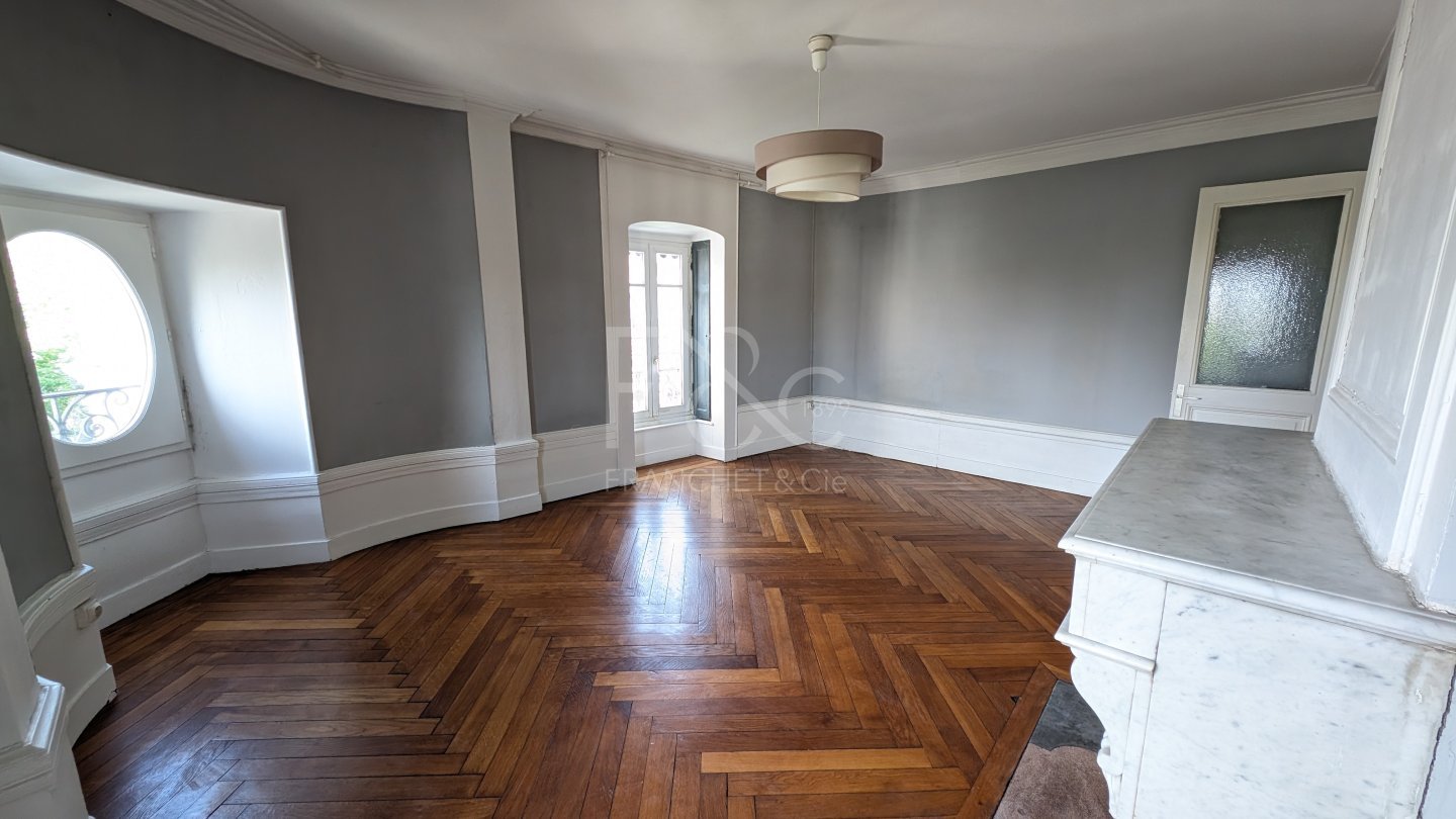 APPARTEMENT T3 A LOUER - LYON 3EME ARRONDISSEMENT - 77.38 m2 - 1 104 &euro; charges comprises par mois
