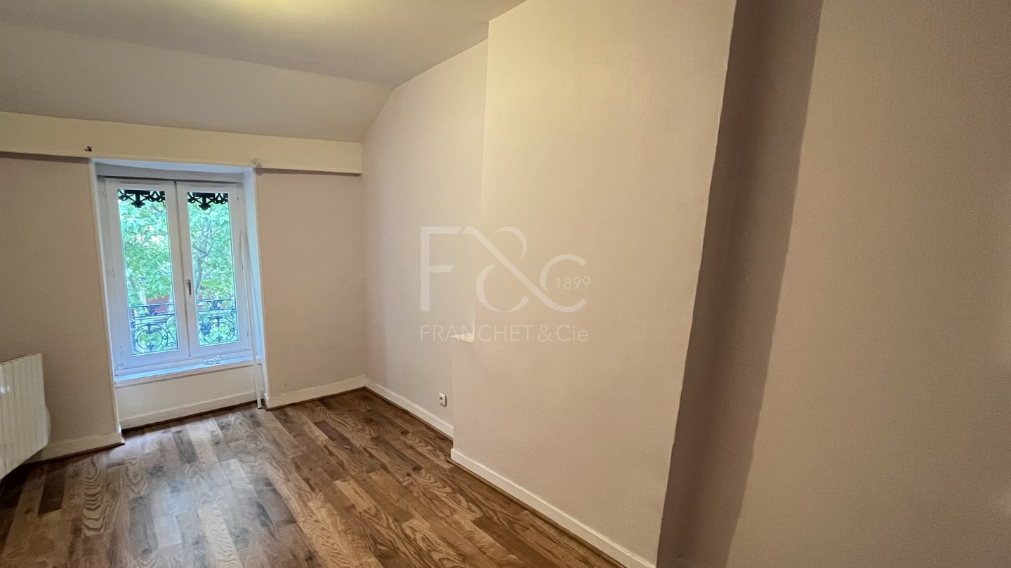APPARTEMENT T3 A LOUER - LYON 3EME ARRONDISSEMENT - 71.95 m2 - 1 015 &euro; charges comprises par mois