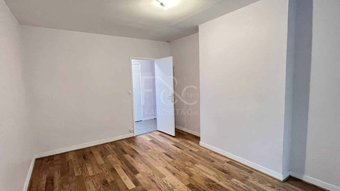 APPARTEMENT T3 A LOUER - LYON 3EME ARRONDISSEMENT - 71.95 m2 - 1 015 &euro; charges comprises par mois