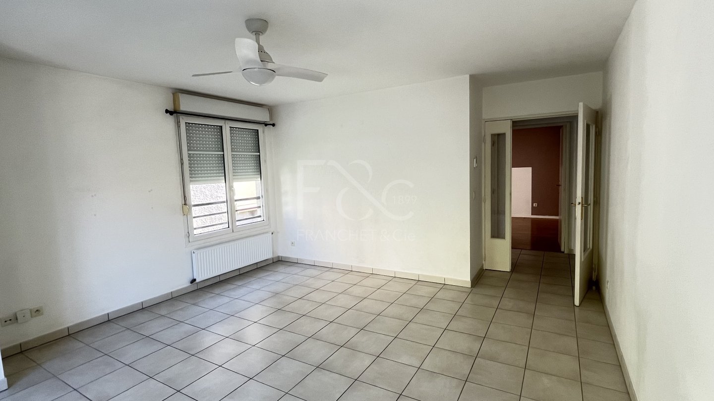 APPARTEMENT T3 A LOUER - LYON 3EME ARRONDISSEMENT - 67.17 m2 - 958 &euro; charges comprises par mois