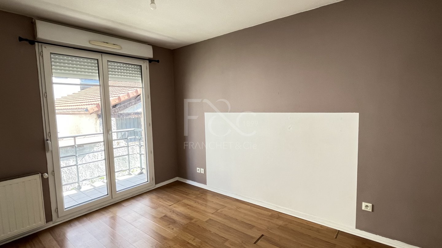 APPARTEMENT T3 A LOUER - LYON 3EME ARRONDISSEMENT - 67.17 m2 - 958 &euro; charges comprises par mois