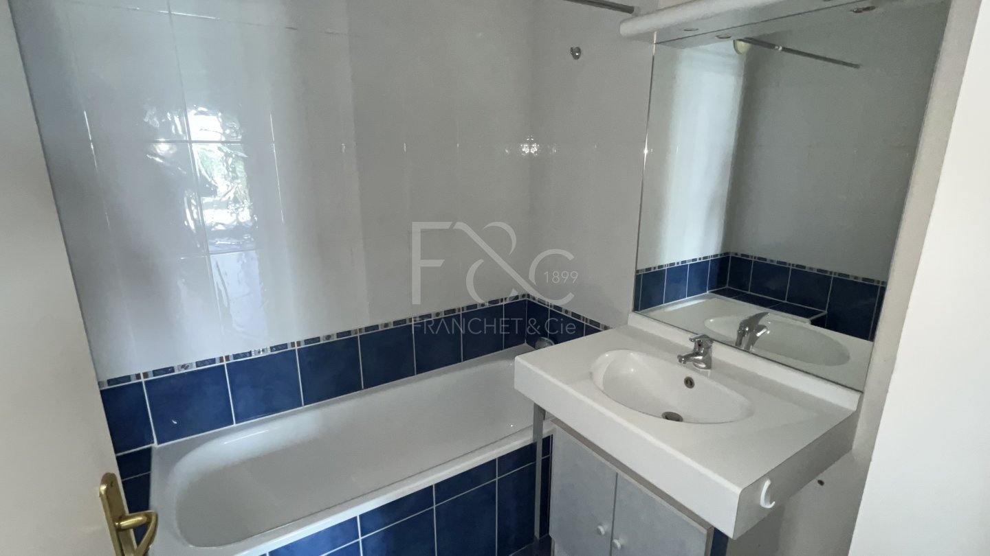 APPARTEMENT T3 A LOUER - LYON 3EME ARRONDISSEMENT - 67.17 m2 - 958 &euro; charges comprises par mois