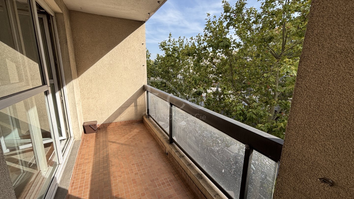 APPARTEMENT T3 A LOUER - LYON 3EME ARRONDISSEMENT - 65.27 m2 - 1 090 &euro; charges comprises par mois