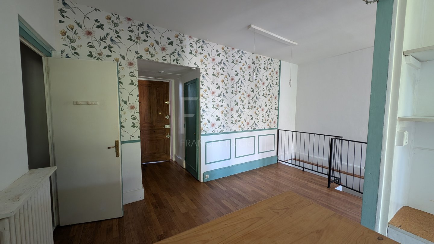 APPARTEMENT T3 A LOUER - LYON 3EME ARRONDISSEMENT - 85.18 m2 - 899 &euro; charges comprises par mois