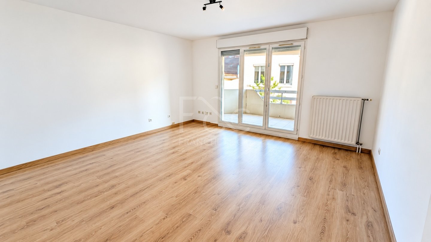 APPARTEMENT T3 A LOUER - LYON 3EME ARRONDISSEMENT - 78.68 m2 - 1 200 &euro; charges comprises par mois