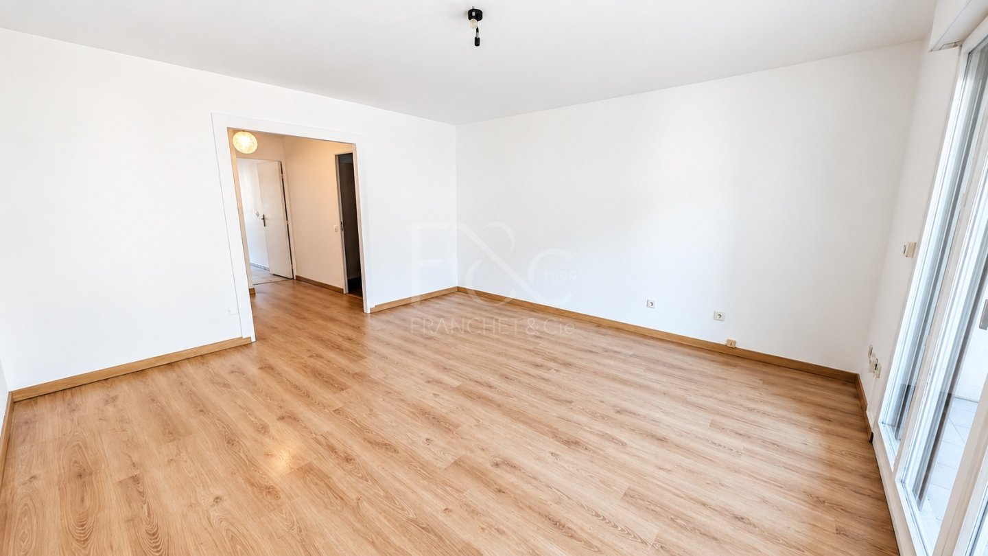 APPARTEMENT T3 A LOUER - LYON 3EME ARRONDISSEMENT - 78.68 m2 - 1 200 &euro; charges comprises par mois