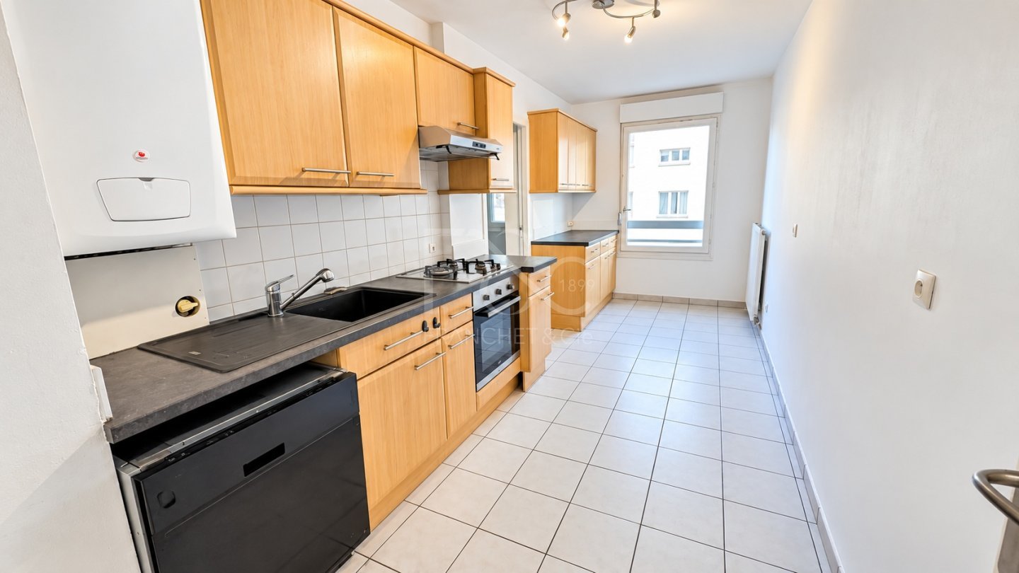 APPARTEMENT T3 A LOUER - LYON 3EME ARRONDISSEMENT - 78.68 m2 - 1 200 &euro; charges comprises par mois