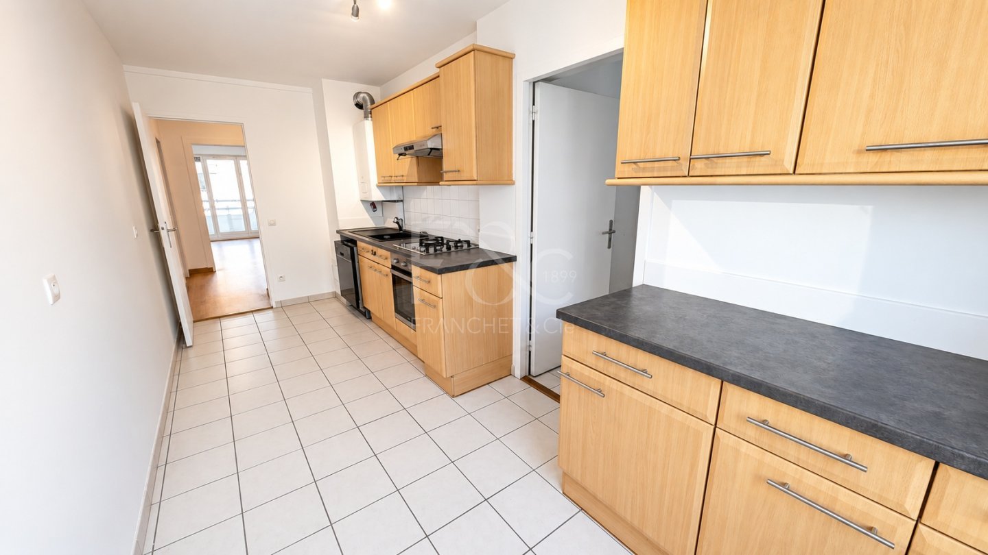 APPARTEMENT T3 A LOUER - LYON 3EME ARRONDISSEMENT - 78.68 m2 - 1 200 &euro; charges comprises par mois