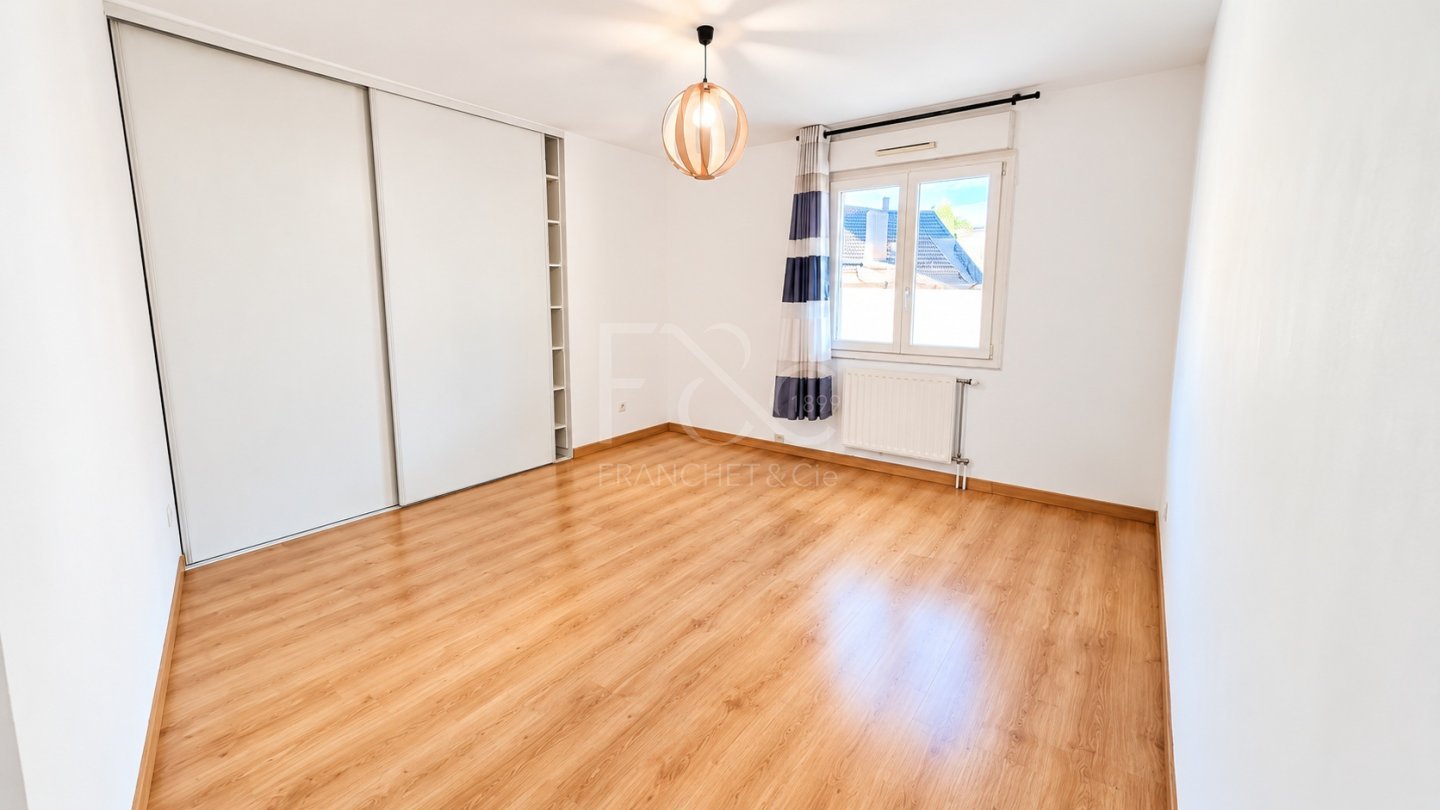 APPARTEMENT T3 A LOUER - LYON 3EME ARRONDISSEMENT - 78.68 m2 - 1 200 &euro; charges comprises par mois
