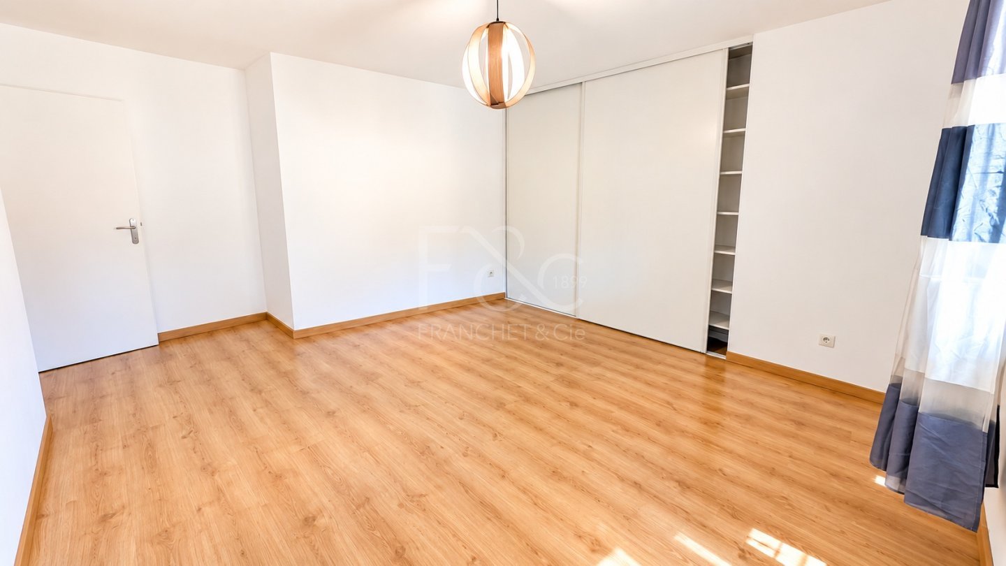 APPARTEMENT T3 A LOUER - LYON 3EME ARRONDISSEMENT - 78.68 m2 - 1 200 &euro; charges comprises par mois