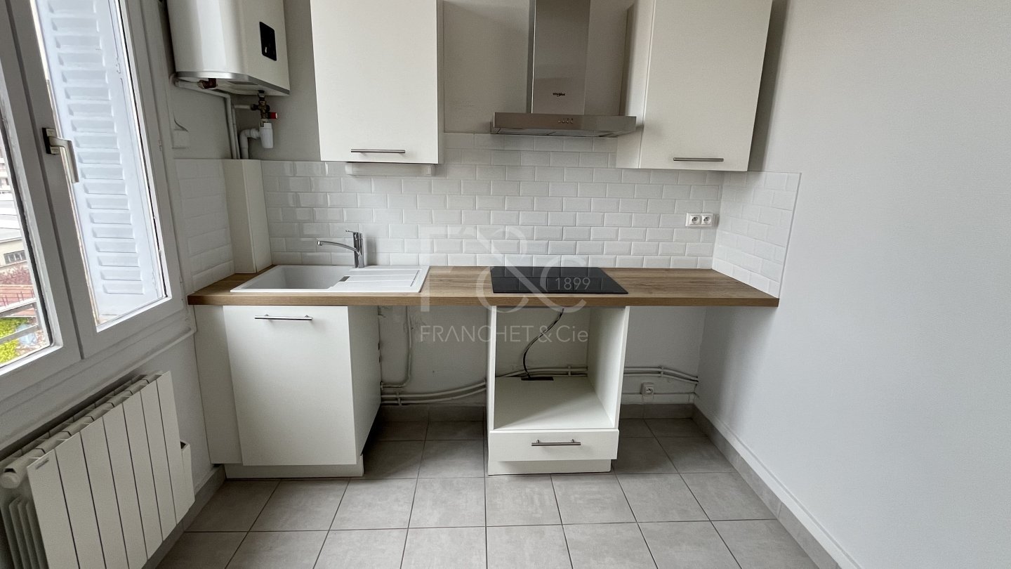 APPARTEMENT T3 A LOUER - LYON 3EME ARRONDISSEMENT Grange Blanche - 44.97 m2 - 750 &euro; charges comprises par mois