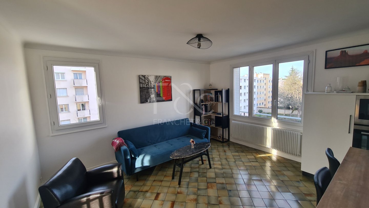APPARTEMENT T3 A LOUER - LYON 3EME ARRONDISSEMENT - 52.08 m2 - 1170€ charges comprises par mois
