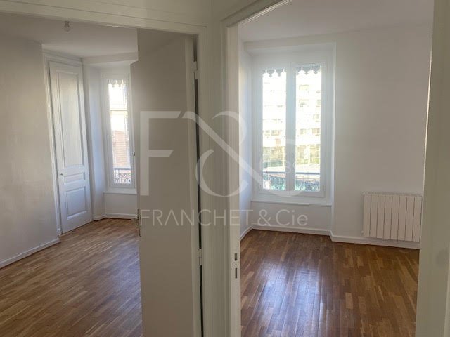APPARTEMENT T3 A LOUER - LYON 3EME ARRONDISSEMENT - 75.02 m2 - 1182€ charges comprises par mois