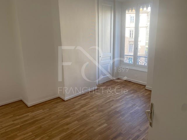 APPARTEMENT T3 A LOUER - LYON 3EME ARRONDISSEMENT - 75.02 m2 - 1182€ charges comprises par mois