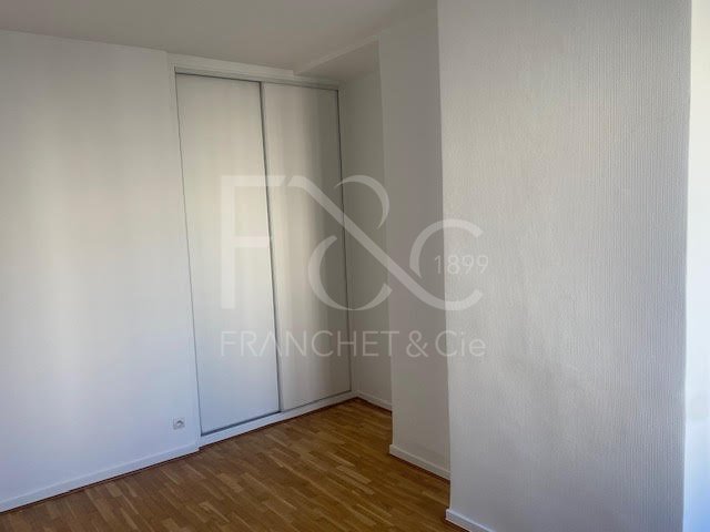 APPARTEMENT T3 A LOUER - LYON 3EME ARRONDISSEMENT - 75.02 m2 - 1182€ charges comprises par mois