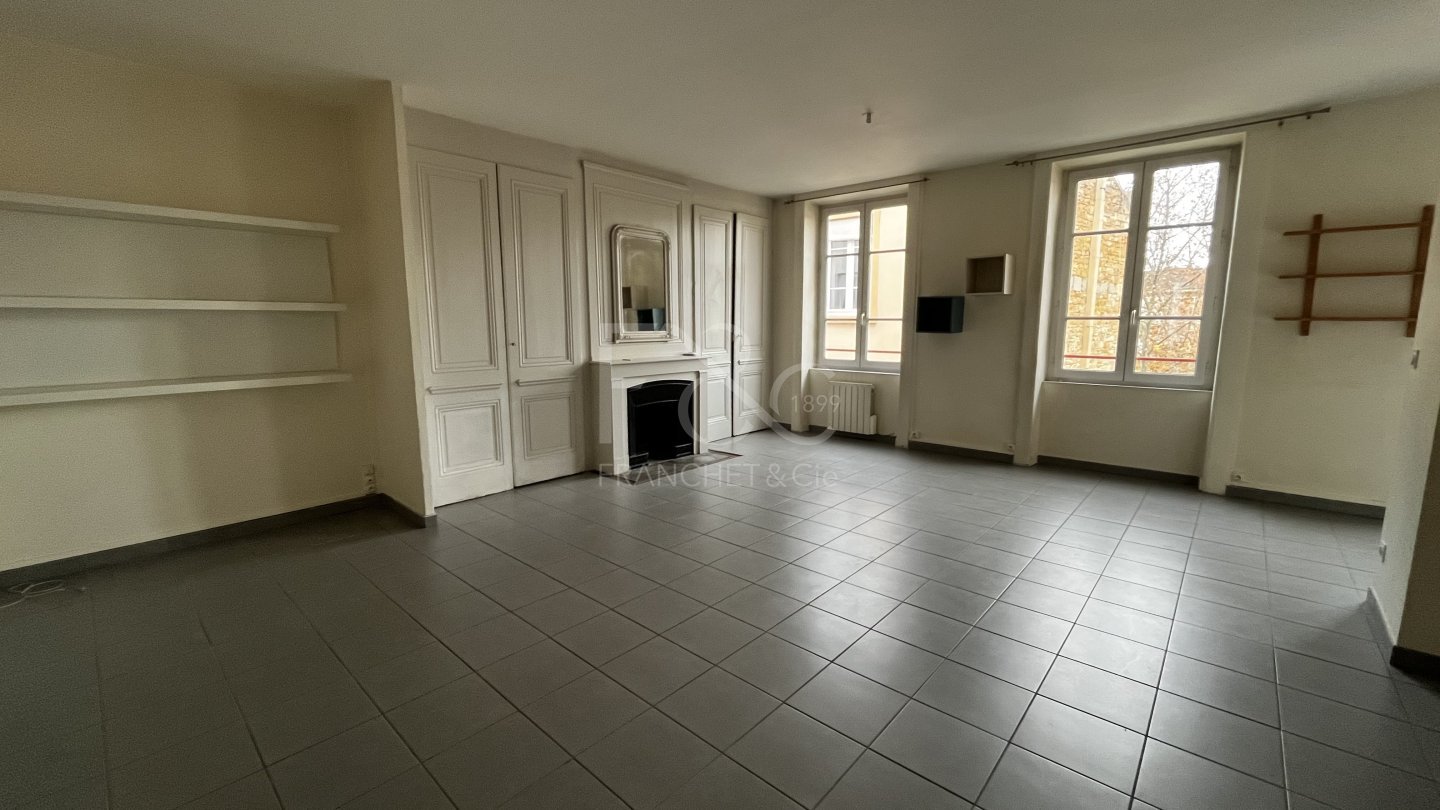 APPARTEMENT T3 A LOUER - LYON 3EME ARRONDISSEMENT - 88.77 m2 - 1�166�&euro; charges comprises par mois