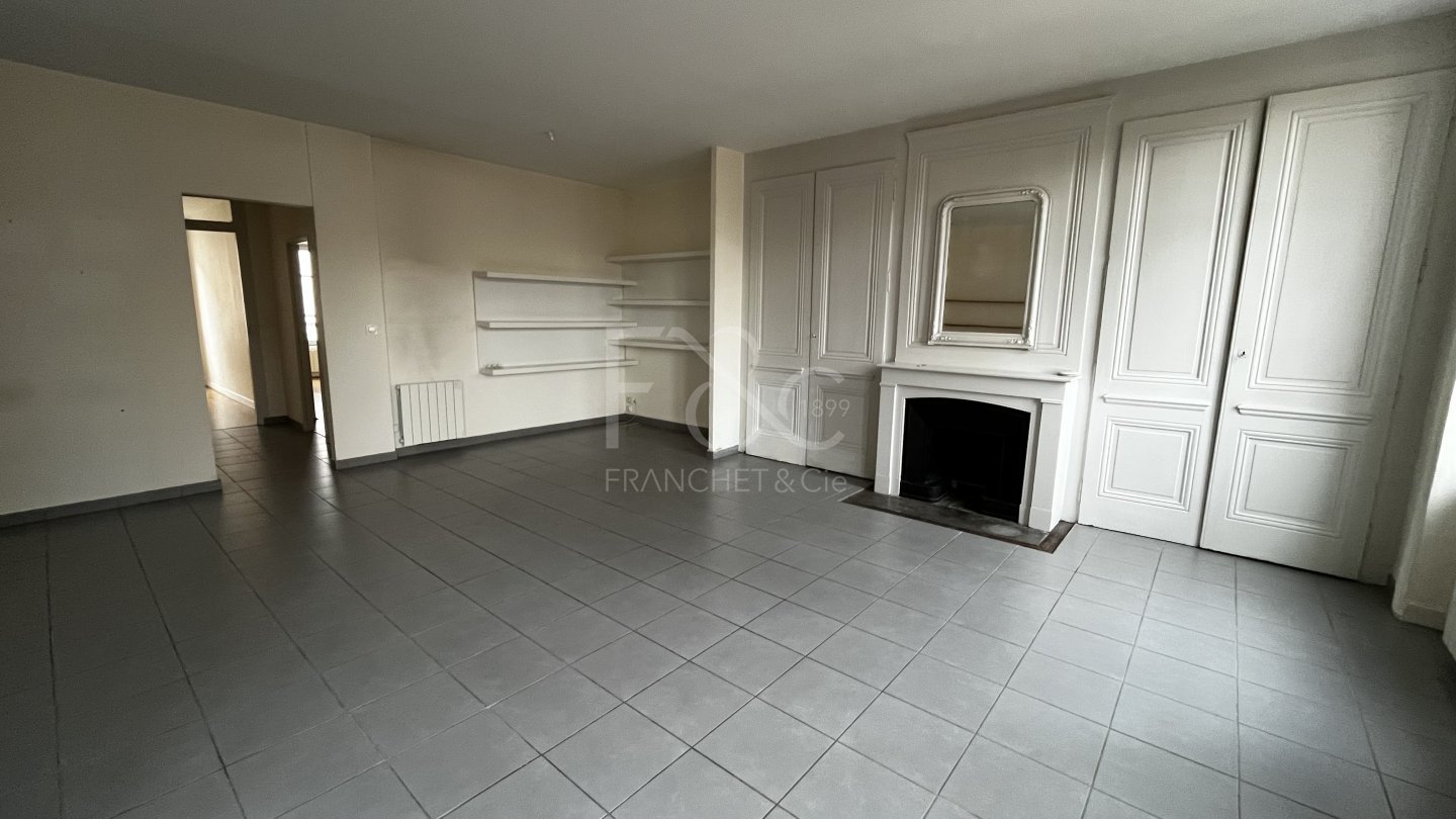 APPARTEMENT T3 A LOUER - LYON 3EME ARRONDISSEMENT - 88.77 m2 - 1�166�&euro; charges comprises par mois
