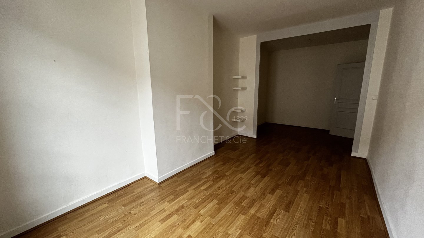 APPARTEMENT T3 A LOUER - LYON 3EME ARRONDISSEMENT - 88.77 m2 - 1�166�&euro; charges comprises par mois