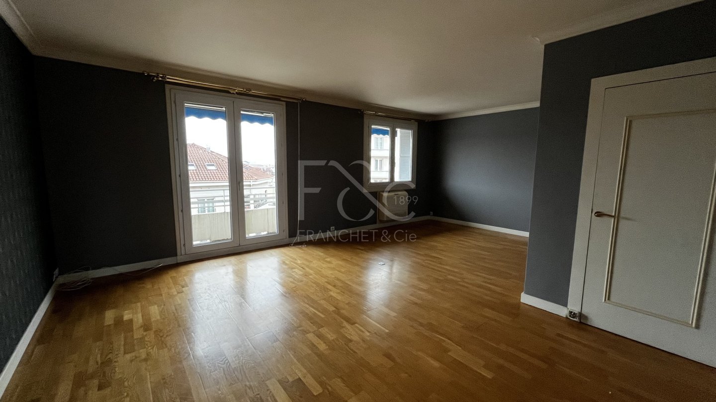 APPARTEMENT T3 A LOUER - LYON 3EME ARRONDISSEMENT - 84.27 m2 - 1�155�&euro; charges comprises par mois